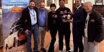 Segretario Stato S.Marino Pedini con  equipaggio Pechino-Parigi2025.05.15