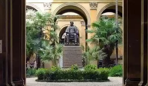 Statua di Rossini a Pesaro