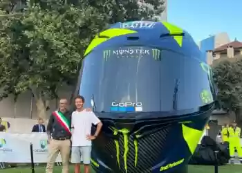 Il sindaco Matteo Ricci e Valentino Rossi