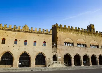 Arengo e Palazzo del Podestà