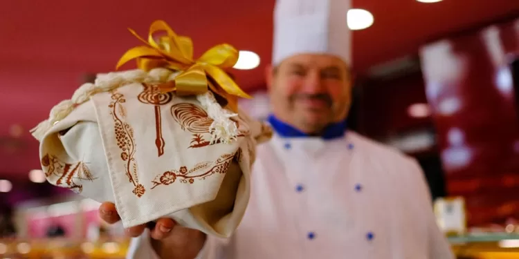 Chef Enzo Tagliaferri ed il panettone Romagna