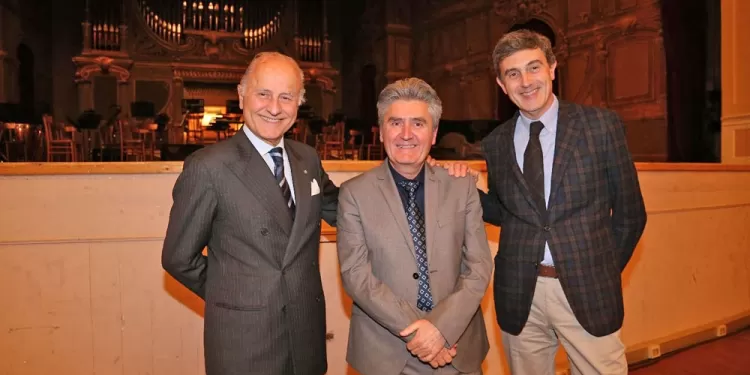 Giorgio Girelli con il Direttore Fabio Masini ed il mastro LucaBramanti