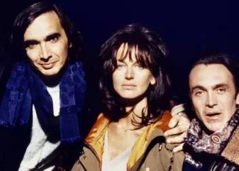 Il regista Antonio Maria Magro con Dalila Di Lazzaro e Riccardo Fogli durante una pausa del film "Dov'era lei a quell'ora?"