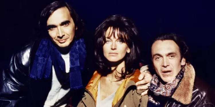 Il regista Antonio Maria Magro con Dalila Di Lazzaro e Riccardo Fogli durante una pausa del film "Dov'era lei a quell'ora?"