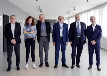 Da sinistra:- Marco Mancini, amministratore delegato Scm group- Maria Giovanna Briganti, vice-segretaria generale Camera di commercio della Romagna- Roberto Albonetti, segretario generale Camera di commercio della Romagna- Carlo Battistini, presidente Camera di commercio della Romagna- Enrico Aureli, vice-presidente Scm Group- Luigi De Vito, direttore generale Scm Group