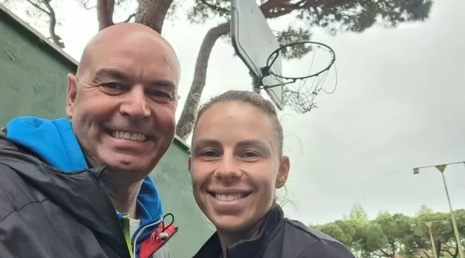 La campionessa Magda Linette col maestro di tennis Fabrizio Serafini