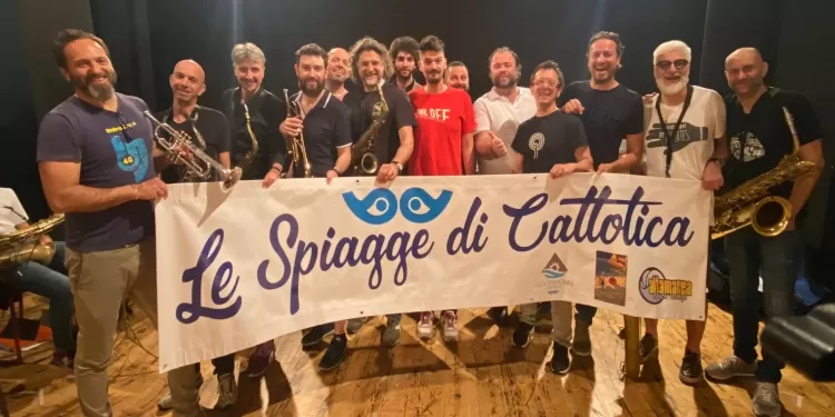 Strariva - Funk Off marching band