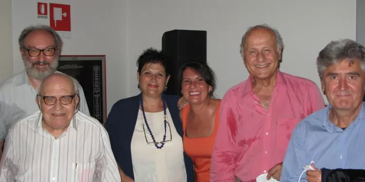 Da sinistra: Elvidio Surian con Ballerini, Ciarlantini, la figlia Laura, Giorgio Girelli e Fabio Masini