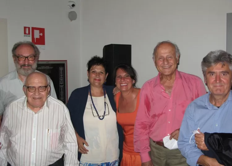 Da sinistra: Elvidio Surian con Ballerini, Ciarlantini, la figlia Laura, Giorgio Girelli e Fabio Masini