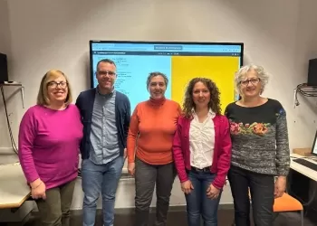 Da sinistra, docente Rosa Maria Agliata, assessore Vaccarini, dirigente Chiara Patacchini, docente Simona Denicolò, responsabile laboratorio educazione all'immagine Valeria Belemmi