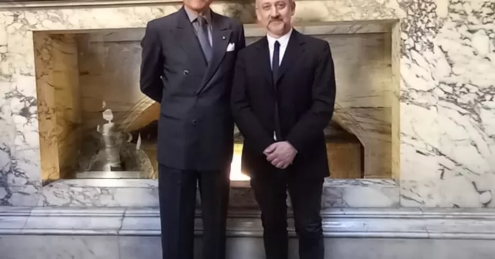 Il presidente Luigi Bravi (a destra) e l’ambasciatore Giorgio Girelli al Pantheon