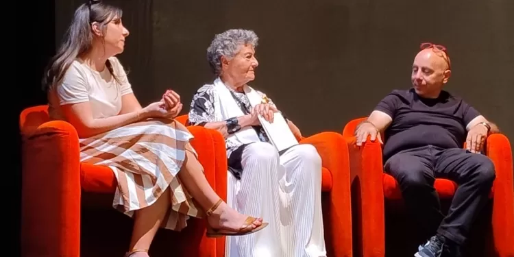 Nanda Anibaldi (al centro)