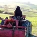 Gloria che si prepara al "Capodanno del Vino"