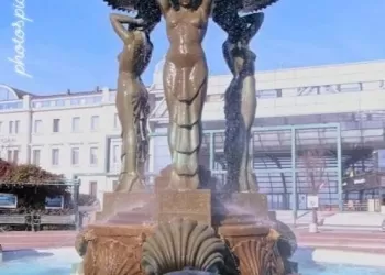 Fontana delle Sirene