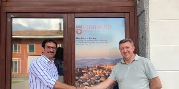 Il sindaco di Gradara Gasperi e il sindaco di Bienno Bettoni