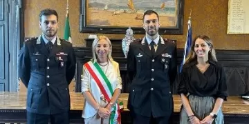Da sinistra: capitano Rutigliano, sindaca Foronchi, comandante Lezzi, assessora Gabellini