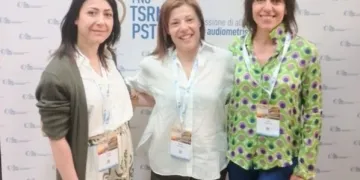 La presidente Monica Dalpozzo al centro, fra le consigliere dell’Albo dei Tecnici Audiometristi Irene Libone ed Elisa Briccola