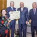 L’ambasciatore Castellaneta premiato dal presidente onorario del CESMA  amb. Giorgio Girelli, dalla ambasciatrice Assunta Accili e dal funzionario ONU Andrea Angeli