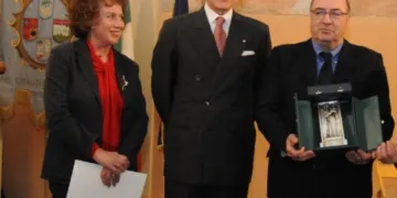Rosanna Vaudetti,Giorgio Girelli e Dante Ferretti alla cerimonia di premiazione
