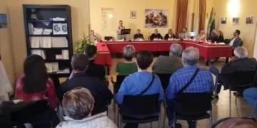 Alla vigilia del 25 aprile, il Comune di San Clemente, in provincia di Rimini, ha revocato la cittadinanza onoraria a Benito Mussolini e l'ha conferita a Giacomo Matteotti. La decisione è arrivata nel tardo pomeriggio, approvata all'unanimità dal consiglio comunale. ANSA/Anpi Rimini + UFFICIO STAMPA, PRESS OFFICE, HANDOUT PHOTO, NO SALES, EDITORIAL USE ONLY + NPK