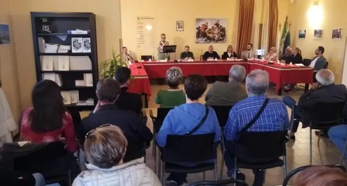 Alla vigilia del 25 aprile, il Comune di San Clemente, in provincia di Rimini, ha revocato la cittadinanza onoraria a Benito Mussolini e l'ha conferita a Giacomo Matteotti. La decisione è arrivata nel tardo pomeriggio, approvata all'unanimità dal consiglio comunale. ANSA/Anpi Rimini + UFFICIO STAMPA, PRESS OFFICE, HANDOUT PHOTO, NO SALES, EDITORIAL USE ONLY + NPK