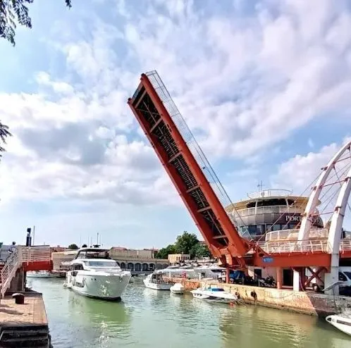 Cattolica-Gabicce Mare, il ponte mobile