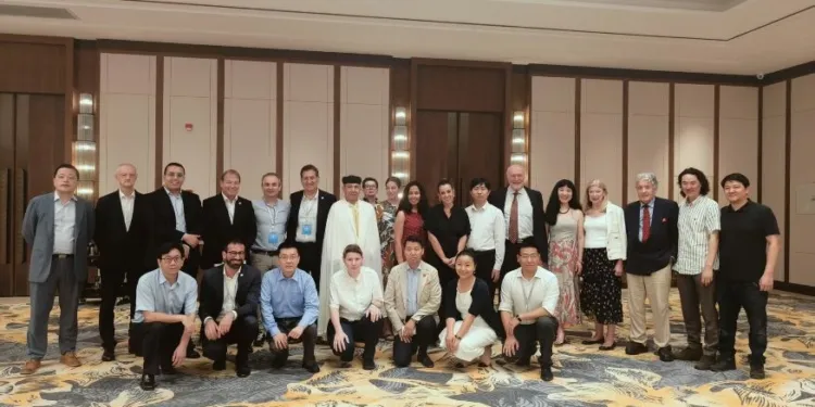 Il sindaco di Gradara Filippo Gasperi è il secondo da sinistra accosciato