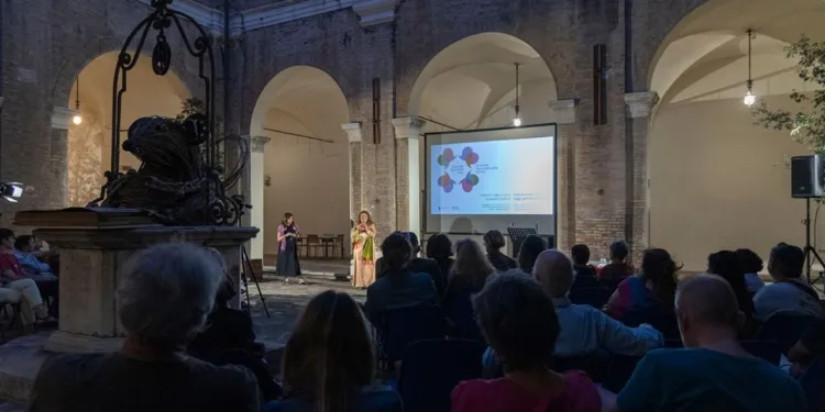 Biblioteca Gambalunga, il cortile