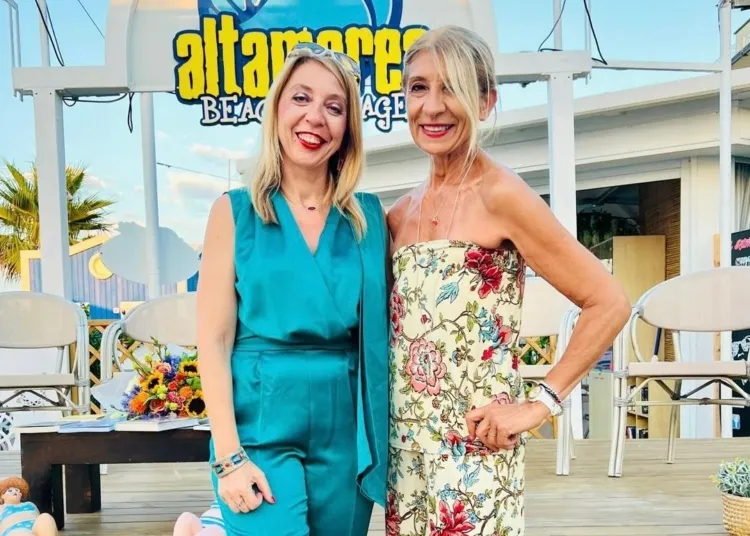 Le direttrici artistiche di Altamarea Book Village Isa Grassano e Daniela Bartoli
