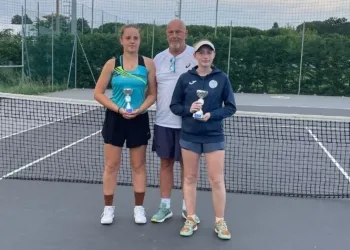 Premiazione Under 14 femminile al Queen's