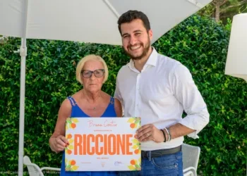 Bruna Conter con l'assessore Mattia Guidi