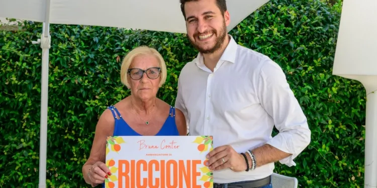 Bruna Conter con l'assessore Mattia Guidi