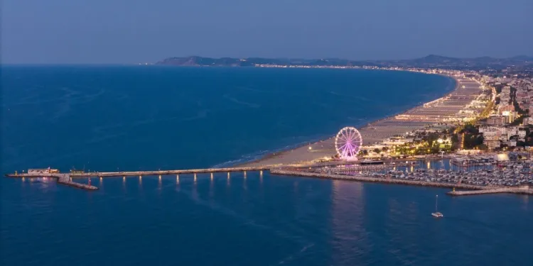 Rimini col suo golfo: albe e tramonti di una bellezza mozzafiato
