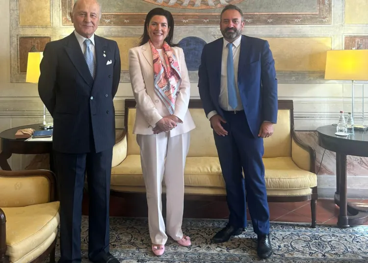 Gli ambasciatori GIrelli (RSM) e  Çomoğlu Ülgen (TR) con il Segretario di Stato Luca Beccari