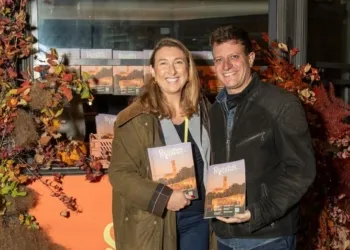 Federica Piersimoni con il magazine Spuma