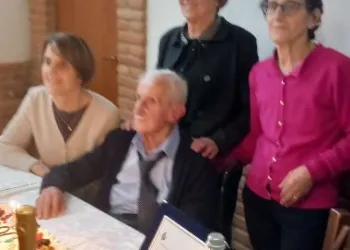 Alessandro Monti con le tre figlie