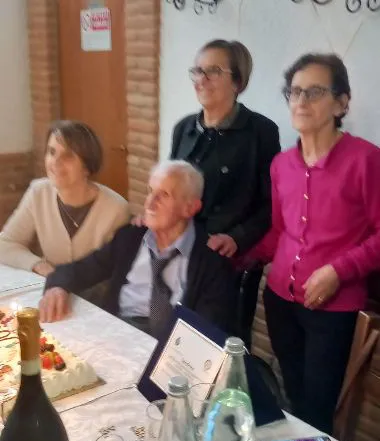 Alessandro Monti con le tre figlie