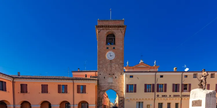 San Giovanni, piazza Silvagni