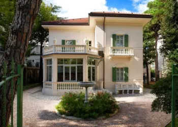 Riccione, Villa Franceschi