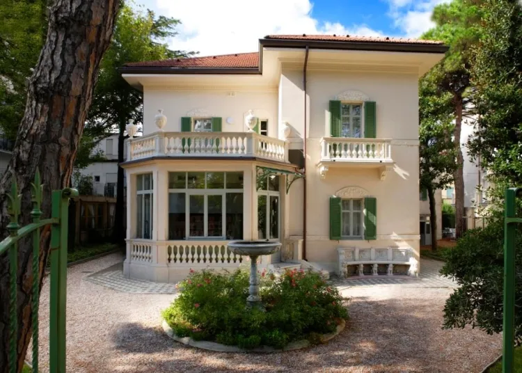 Riccione, Villa Franceschi
