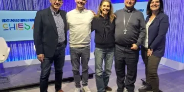 Da sinistra: Paolo Guiducci, Massimiliano Fabbri, Sabrina Lodovichetti, il Vescovo Anselmi, Simona Mulazzani