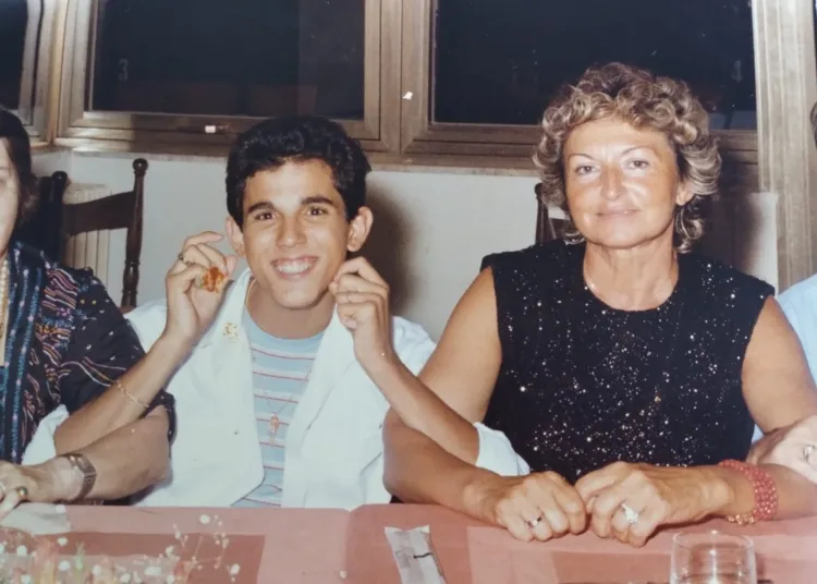 Nella Sarti con il figlio Raffaele