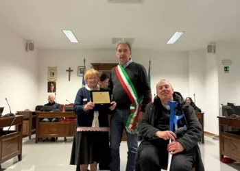 Berta e Agnese Gambini con il sindaco