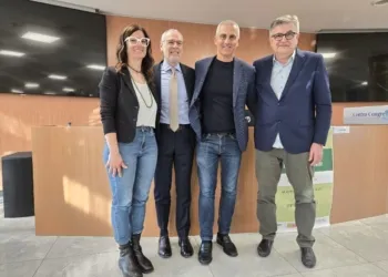 Da sinistra: Frisoni, Pari Sadegholvaad e Vagnini