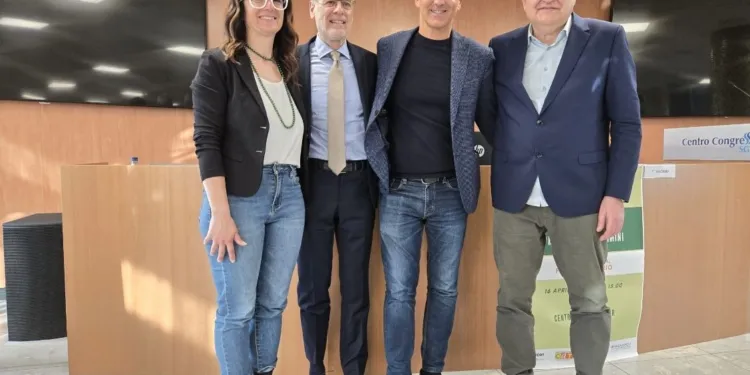 Da sinistra: Frisoni, Pari Sadegholvaad e Vagnini