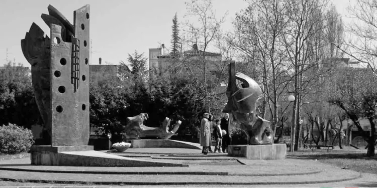 Rimini, parco Cervi, Monumento alla Resistenza di Elio Morri, 1973