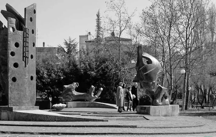 Rimini, parco Cervi, Monumento alla Resistenza di Elio Morri, 1973