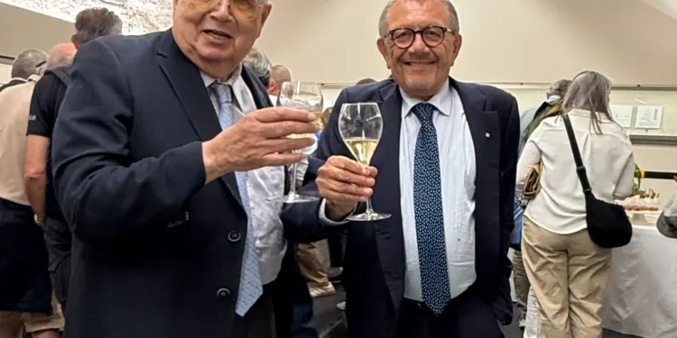 Il presidente di RivieraBanca Fausto Caldari col collega di Alba  Tino Cornaglia