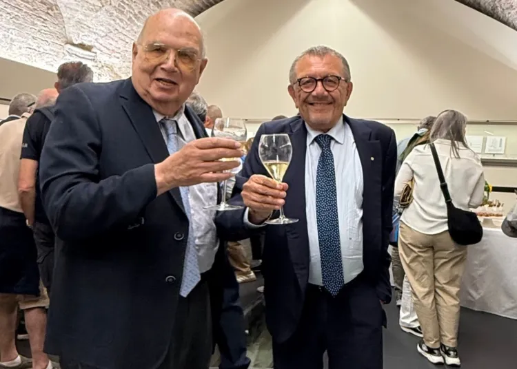 Il presidente di RivieraBanca Fausto Caldari col collega di Alba Tino Cornaglia