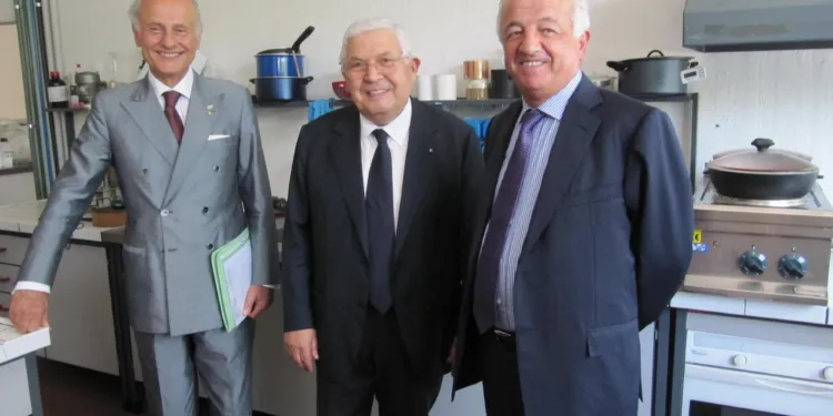 Gastone Bertozzini con l’ambasciatore di Turchia Hakki Akil e l’ambasciatore Giorgio Girelli in visita alla TVS